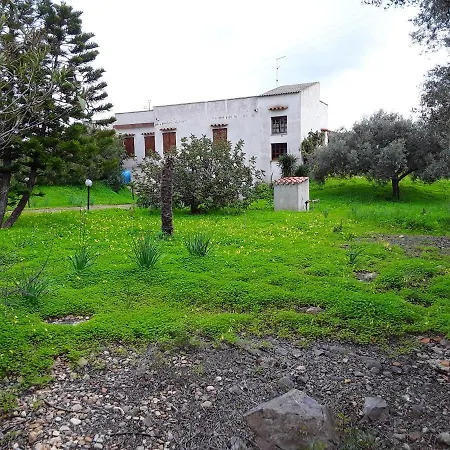 Villa Strada Numero 6 *